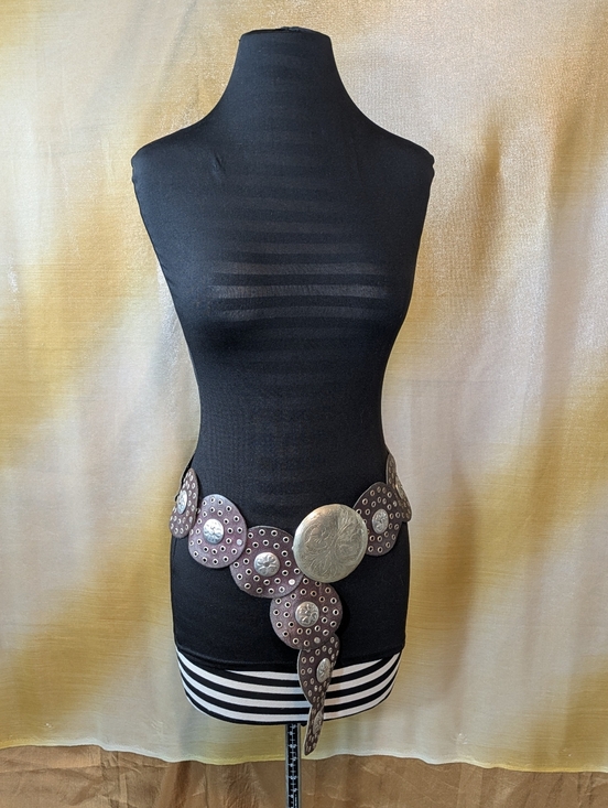 Accessories - Faux Leather Circle Belt Adjustable